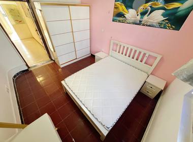 金鑫花园 1室1厅1卫