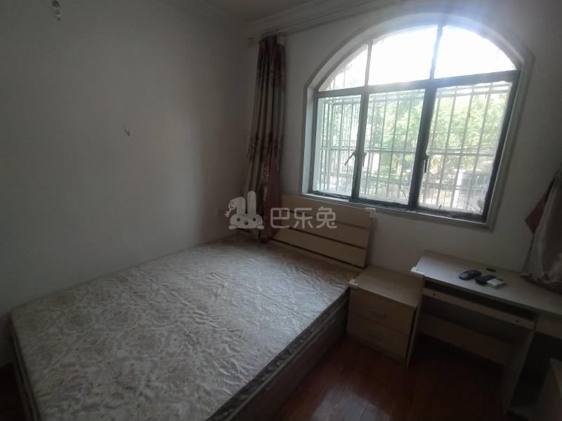 东体育会路400弄小区8204712卧室图7