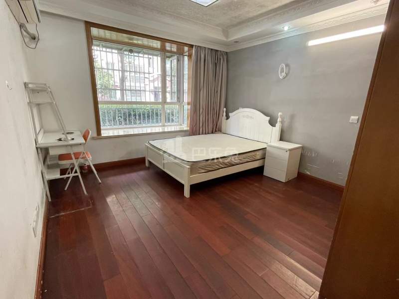 榴莲公寓（二联家园店）8206702卧室图1