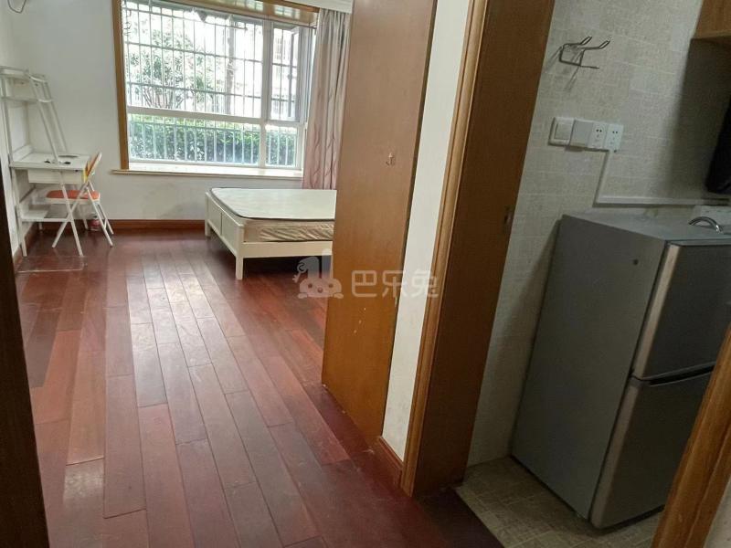 榴莲公寓（二联家园店）8206702卧室图2