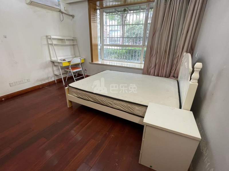 榴莲公寓（二联家园店）8206702卧室图3