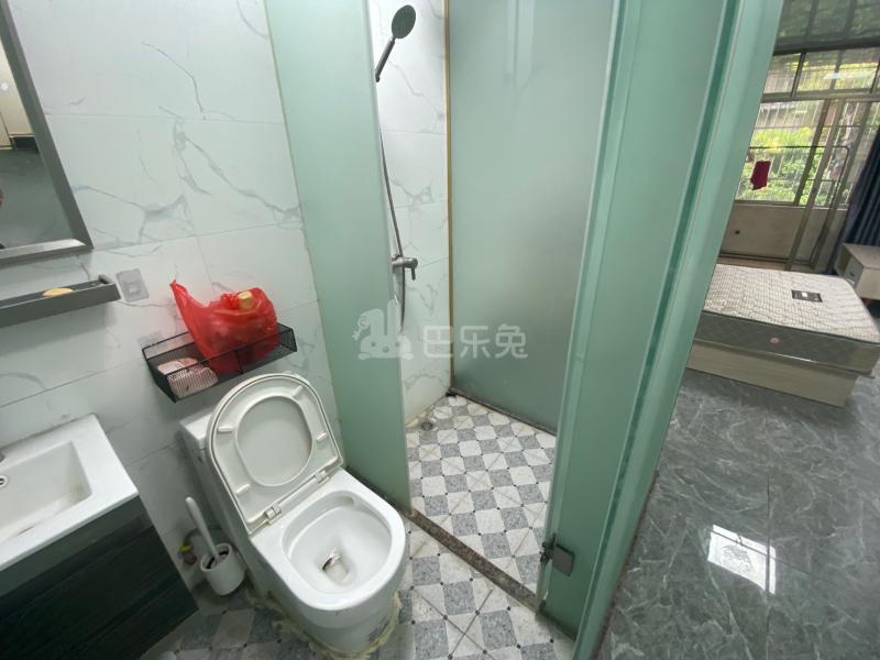 乐嘉路乐嘉大厦116号8209721卫生间图6