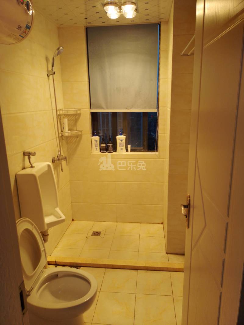 秀里华庭9942188卫生间图10