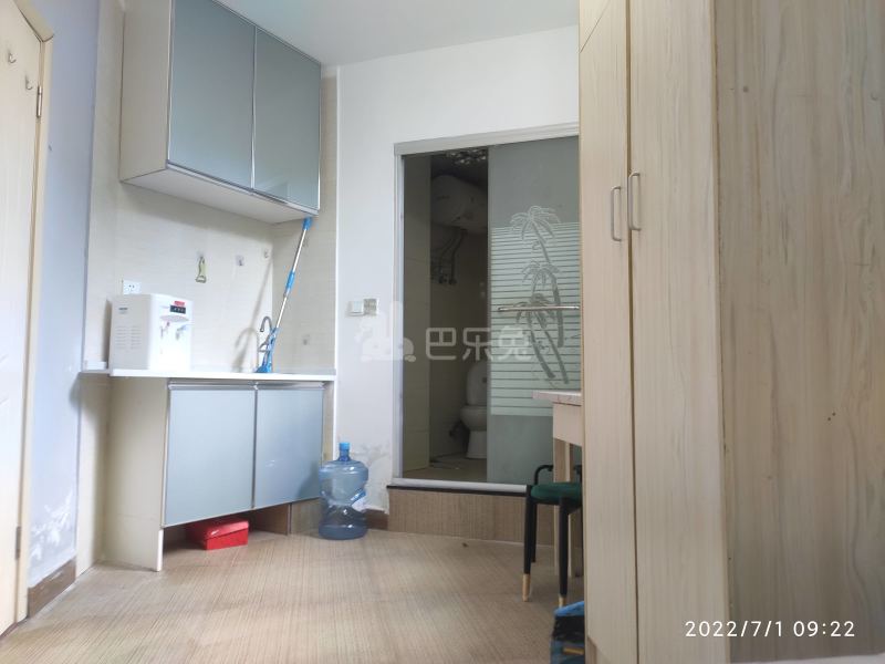 新市南路517号8235298卧室图0