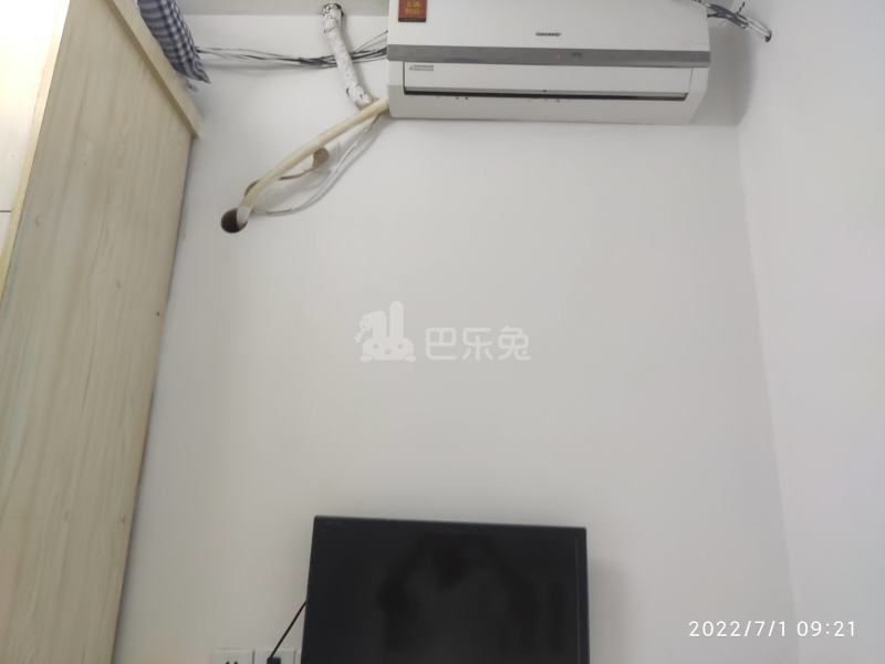 新市南路517号8235298卧室图1