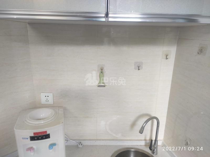 新市南路517号8235298厨房图4