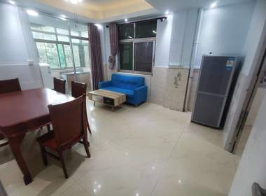 黄村南胜里马路边15号 