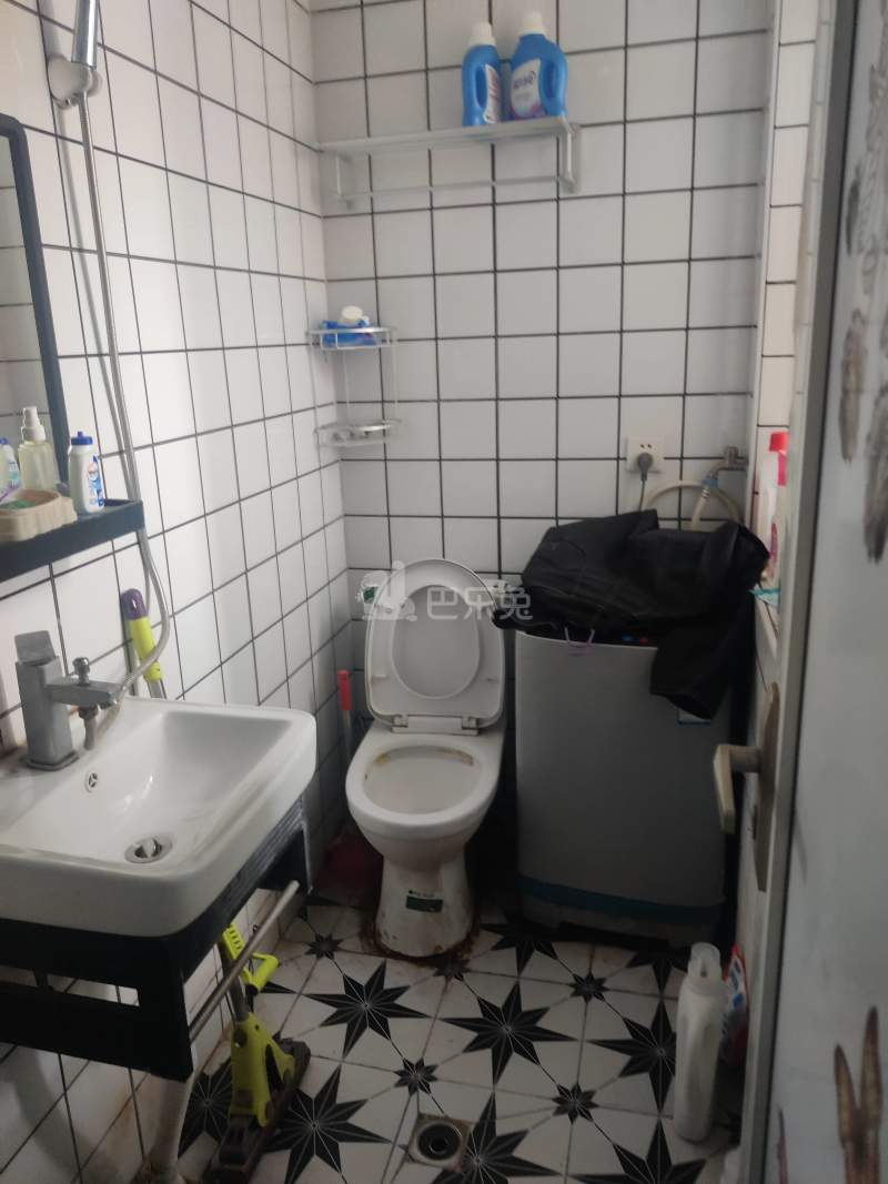 新月鸿锦苑2期西区8246605卫生间图7