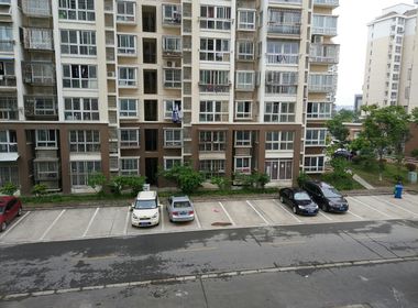 爱博六村 3室1厅0卫