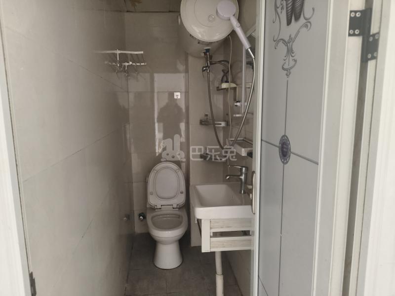 和家欣苑C区8290223卫生间图4