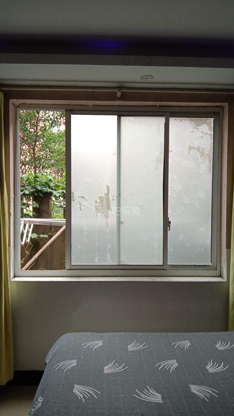 永业小区（永业路94弄）831679卧室窗户图7