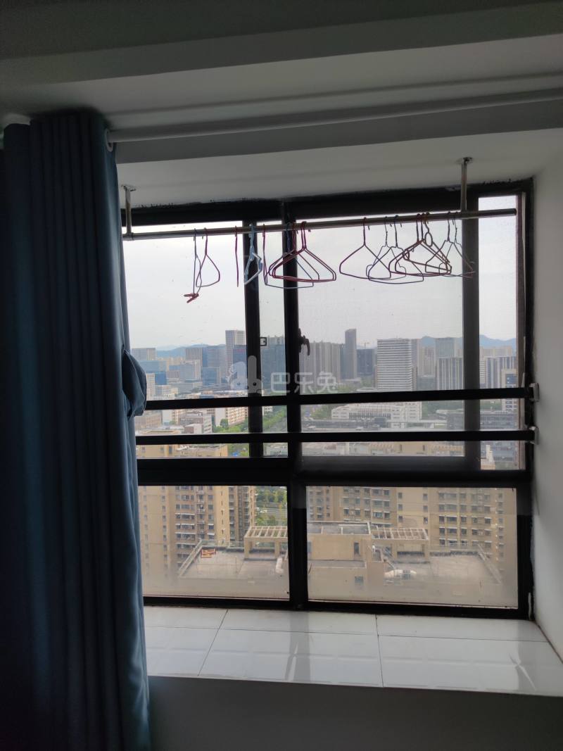 滨兴家园8325294卧室窗户图7