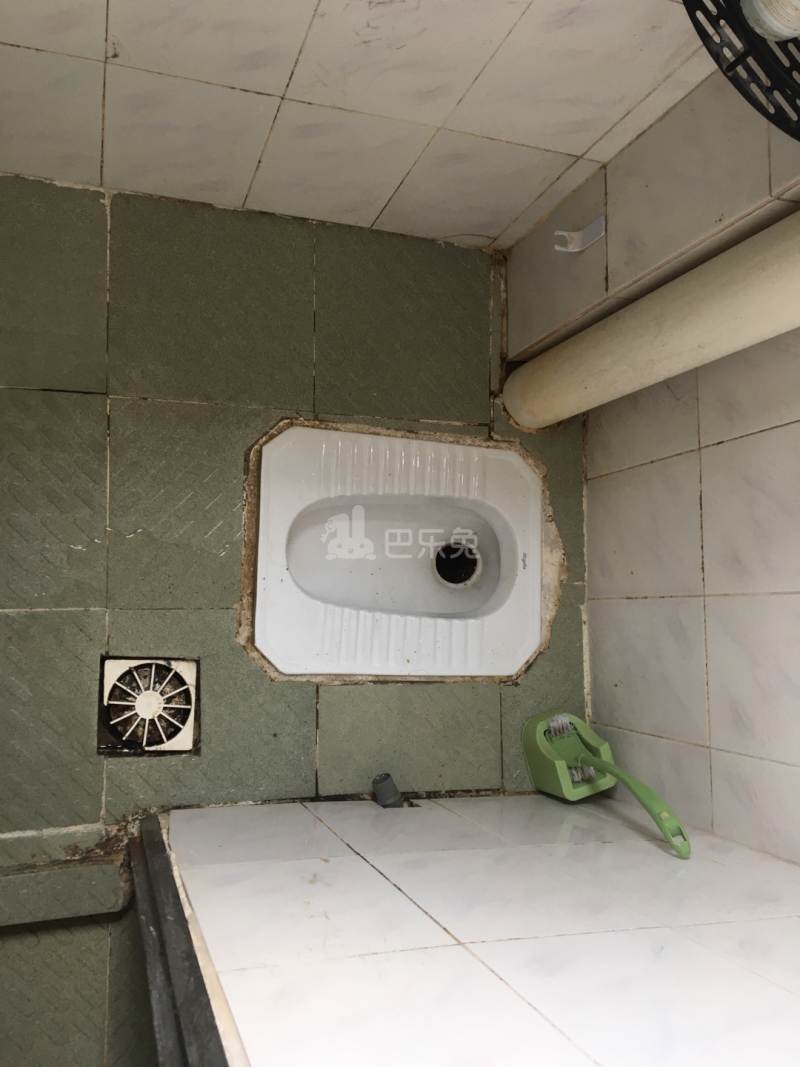 程界西石源大街二巷13号8329824卫生间图6