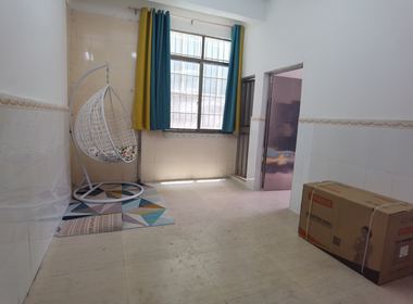 龙洞东街四巷1号 1室1厅1卫