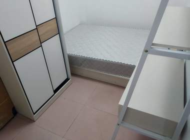 程界西石源大街一巷15号 1室0厅1卫