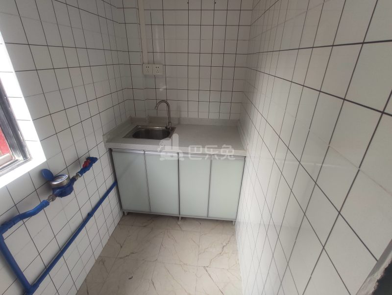 棠景街道棠溪村四马通津路16号8347905厨房图4