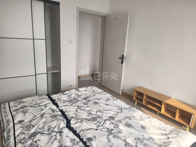 和家欣苑C区8352323卧室图3