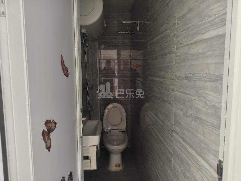 和家欣苑C区8352323卫生间图4