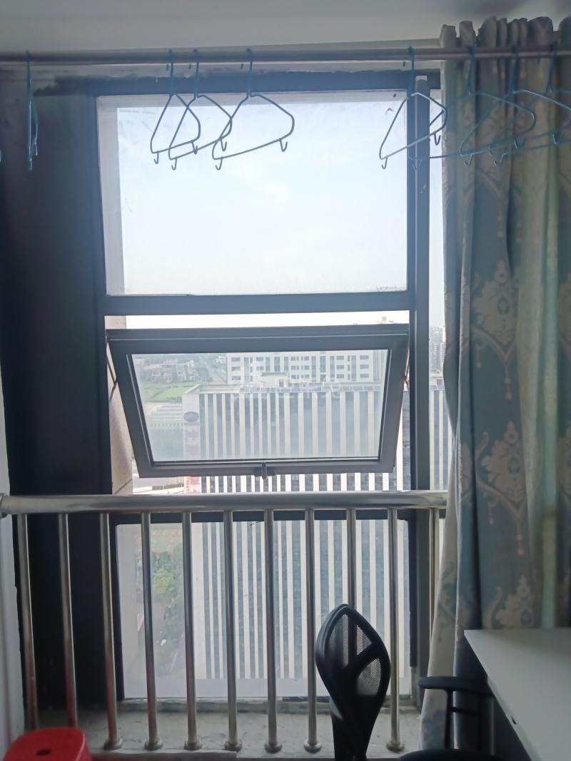 领峰国际（天工国际大厦）8359806卧室窗户图8
