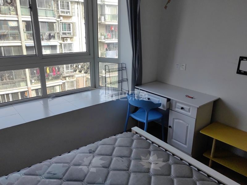 杨泰春城8367243卧室图1