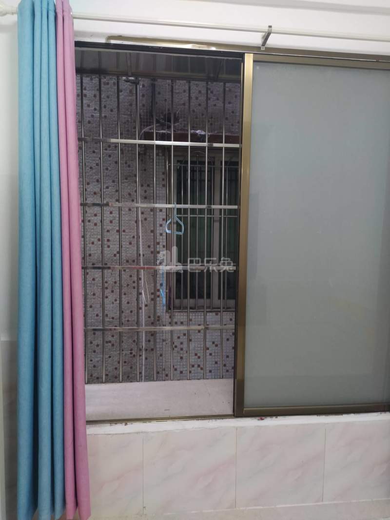 棠景街道沙涌北二巷14号8386133卧室窗户图7