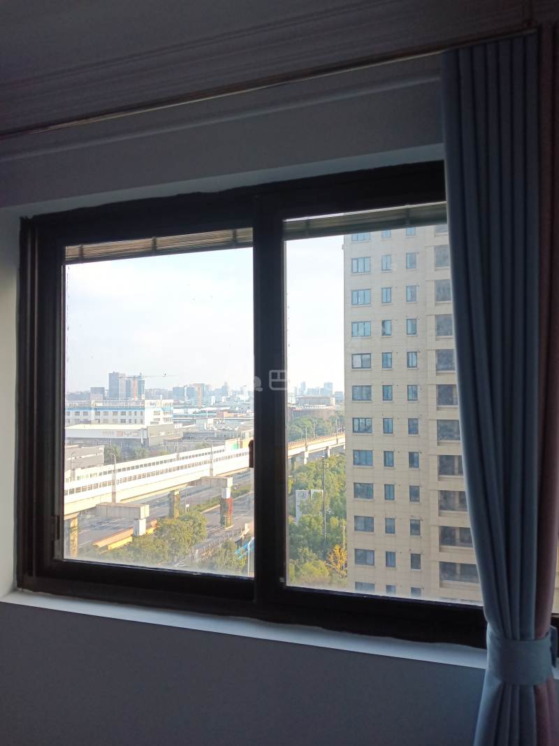 尚美苑8395182卧室窗户图9