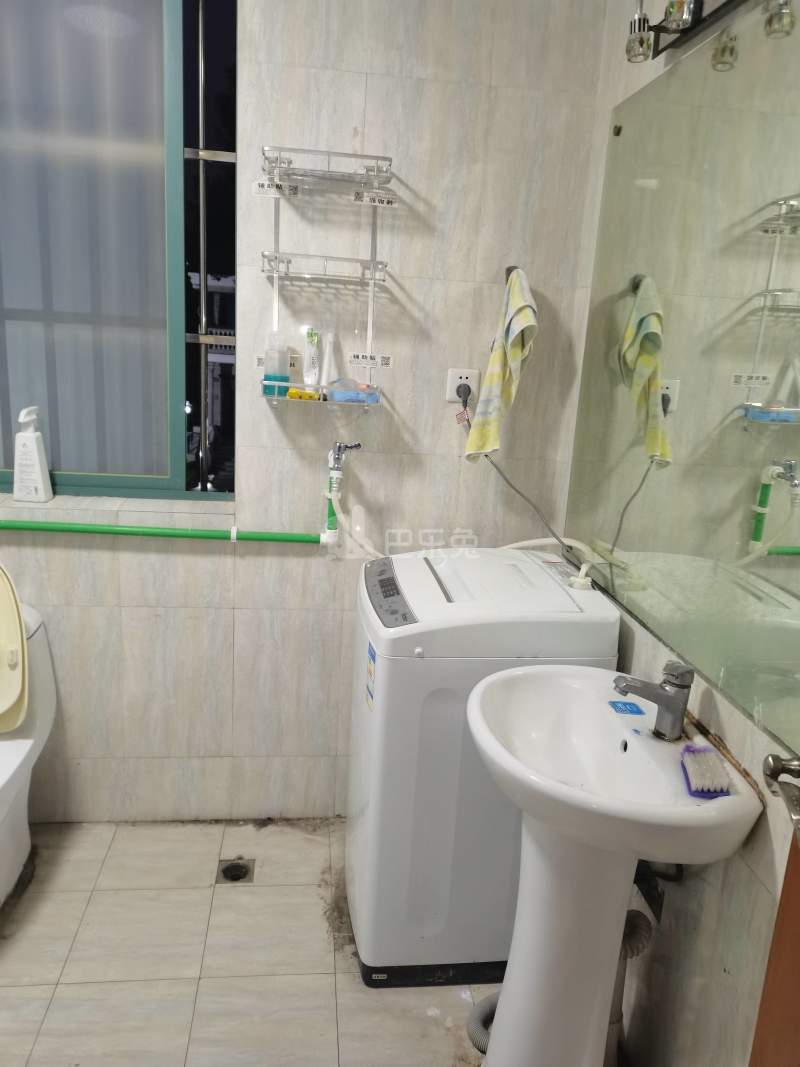 绿苑五村1区8398798卫生间图13