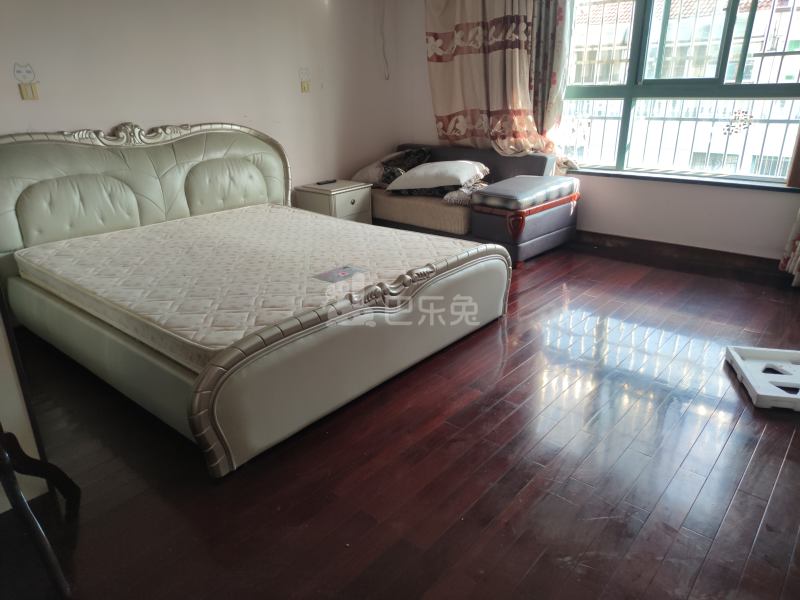 绿苑五村1区8398798卧室图4