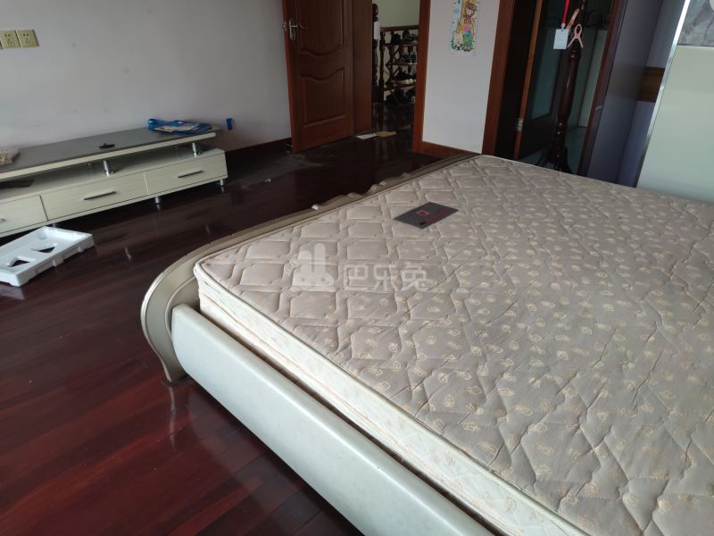 绿苑五村1区8398798卧室图1