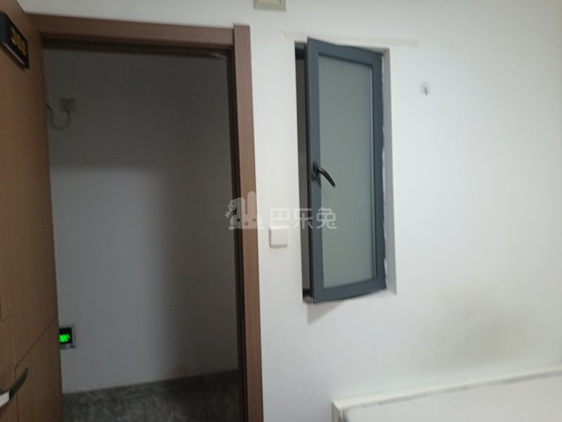 新翔公寓8398812卧室窗户图6