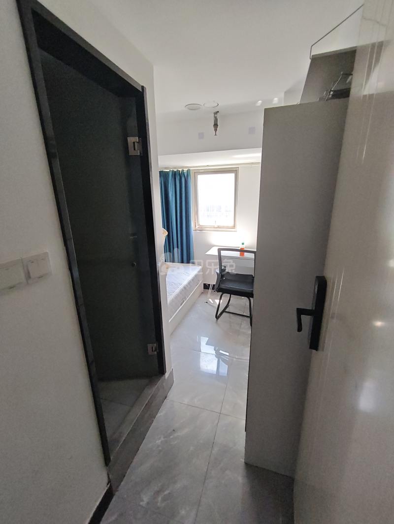 黄兴路1818号8401091卧室图0