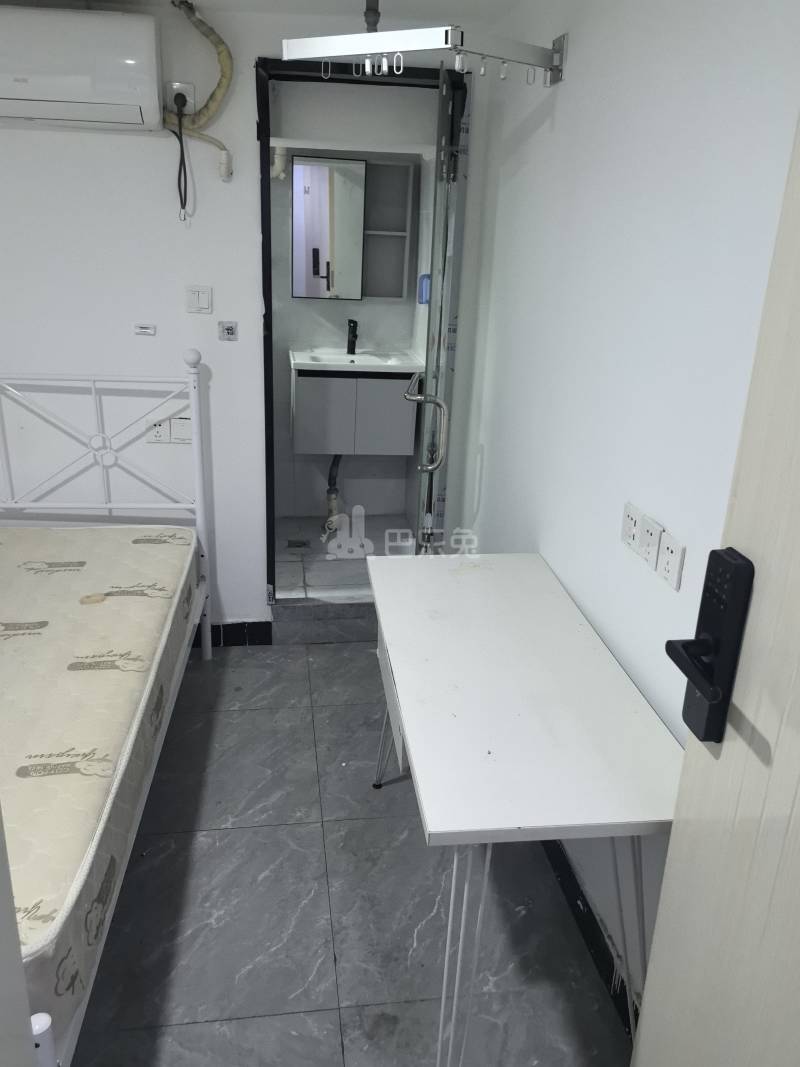 黄兴路1818号8401107卧室图1