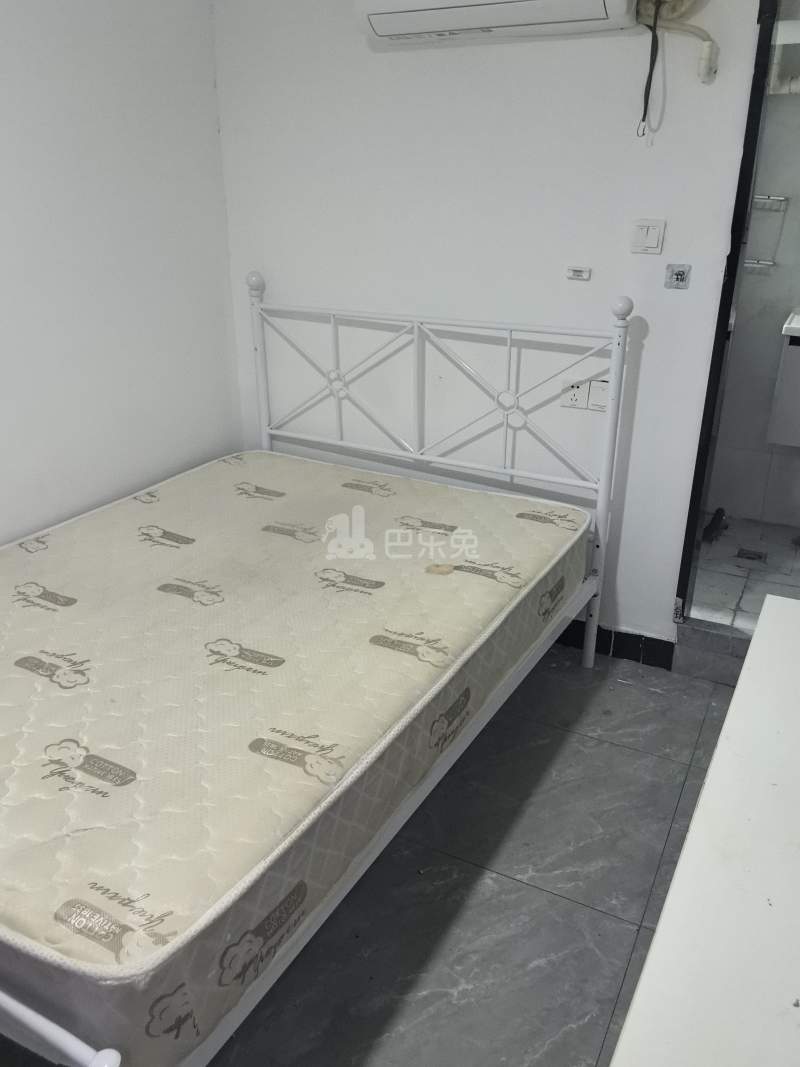 黄兴路1818号8401107卧室图2