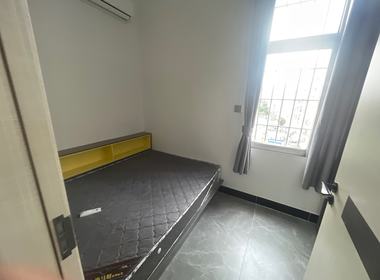 龙洞直街1号 1室1厅1卫