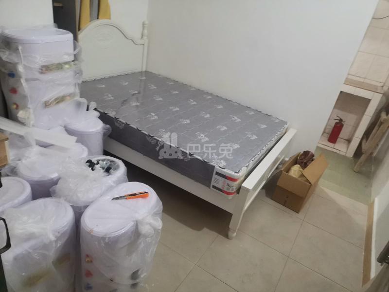 程界西石源大街二巷13号8436252卧室图0