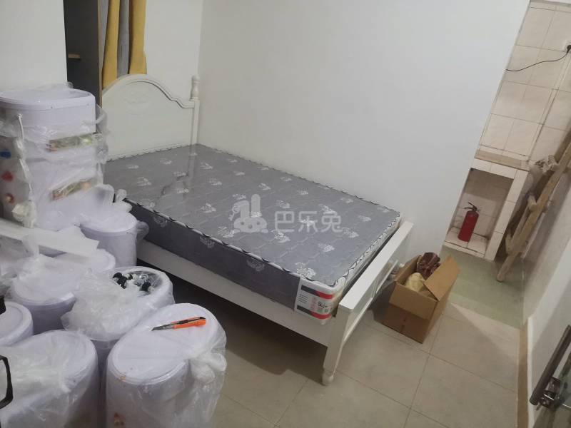 程界西石源大街二巷13号8436252卧室图3