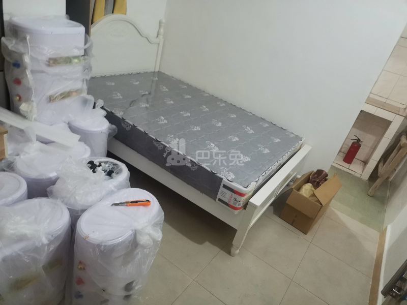 程界西石源大街二巷13号8436252卧室图6