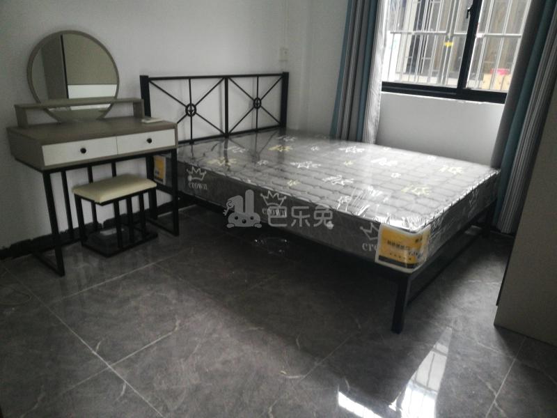 沙东街天平架三巷11号之一8438710卧室图0