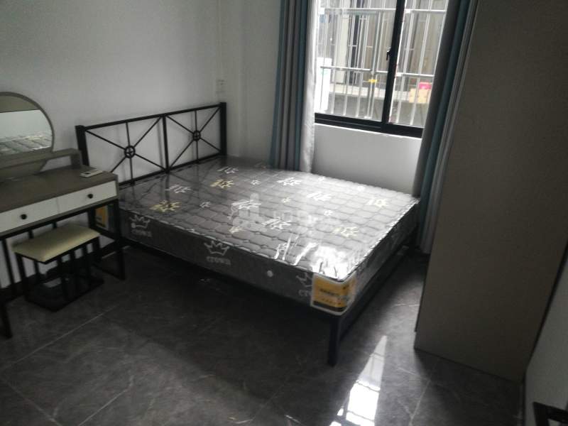 沙东街天平架三巷11号之一8438710卧室图3