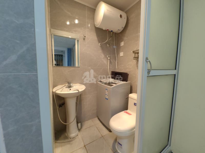 和龙新苑8439282卫生间图6