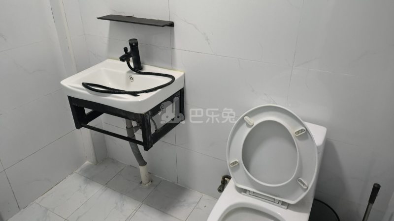 牡丹路259弄小区8440092卫生间图5