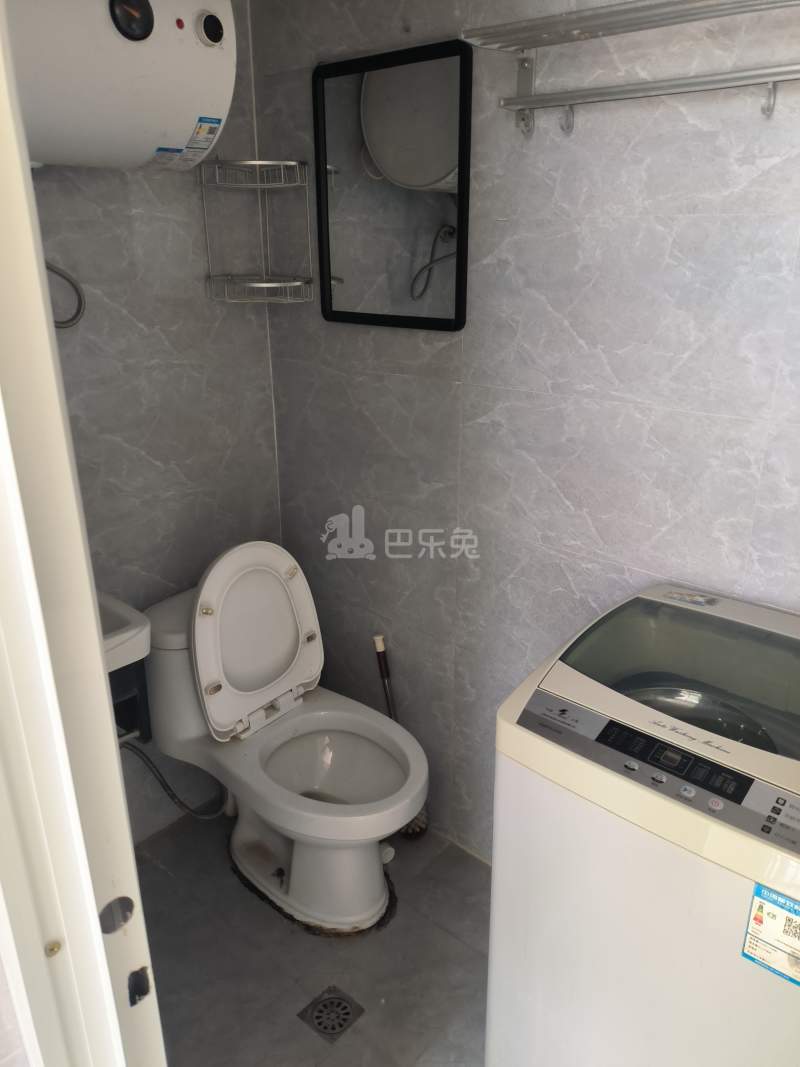 西郊家园（青浦）8449433卫生间图5