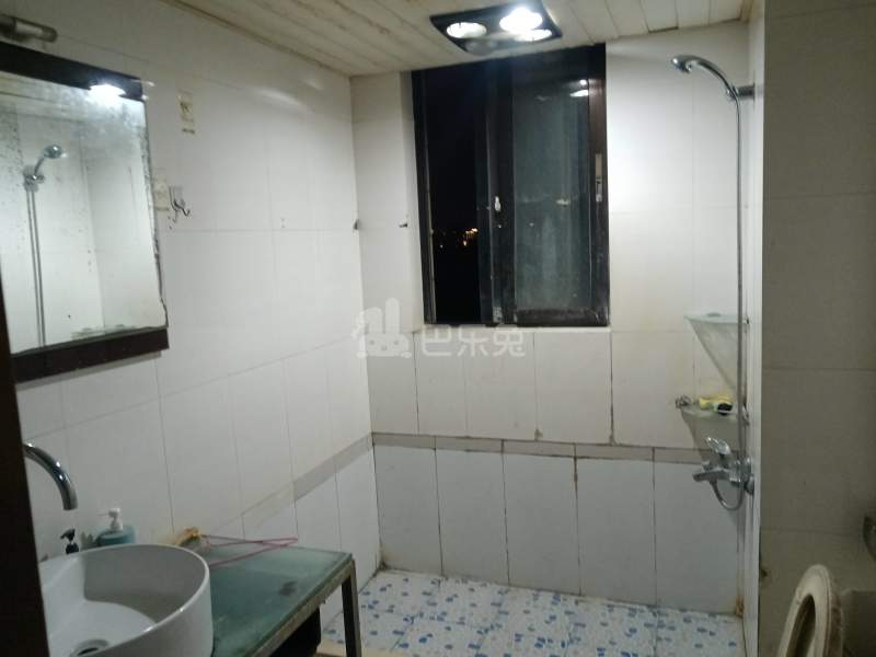 虹叶花苑3027706卫生间图23