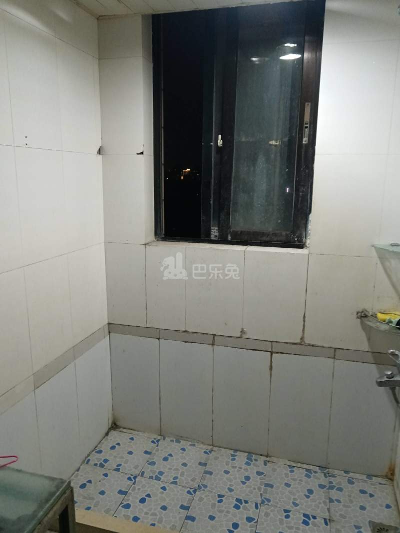 虹叶花苑3027706卫生间图25