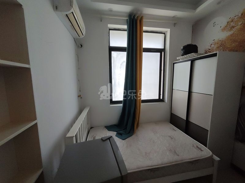 西郊家园（青浦）8488540卧室窗户图6