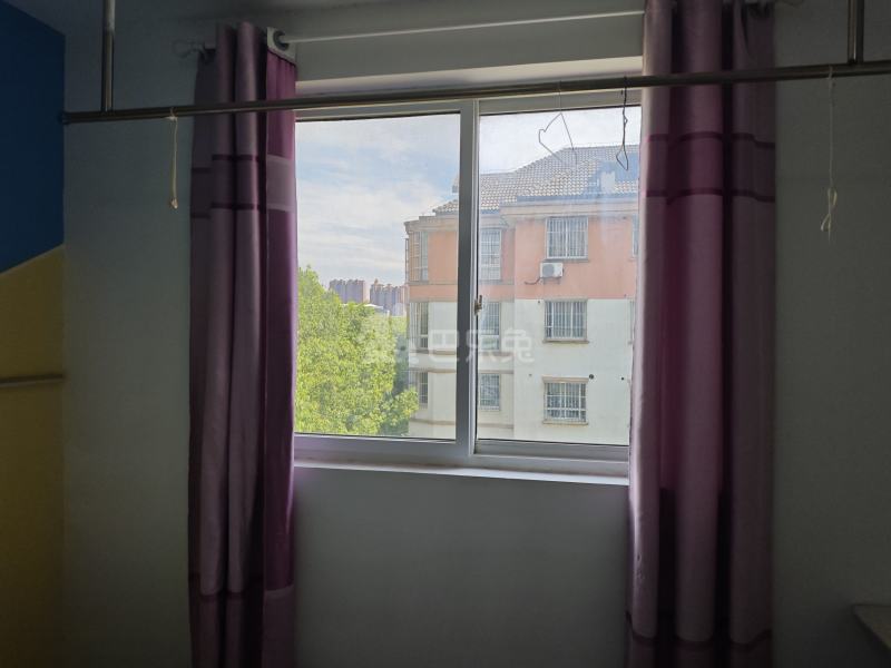 集善新村8505325卧室窗户图7