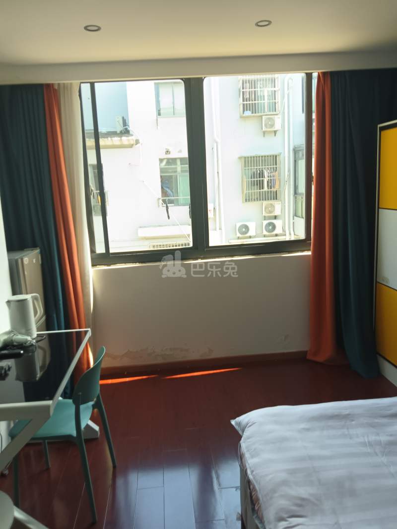 西郊家园（青浦）8509694卧室窗户图6