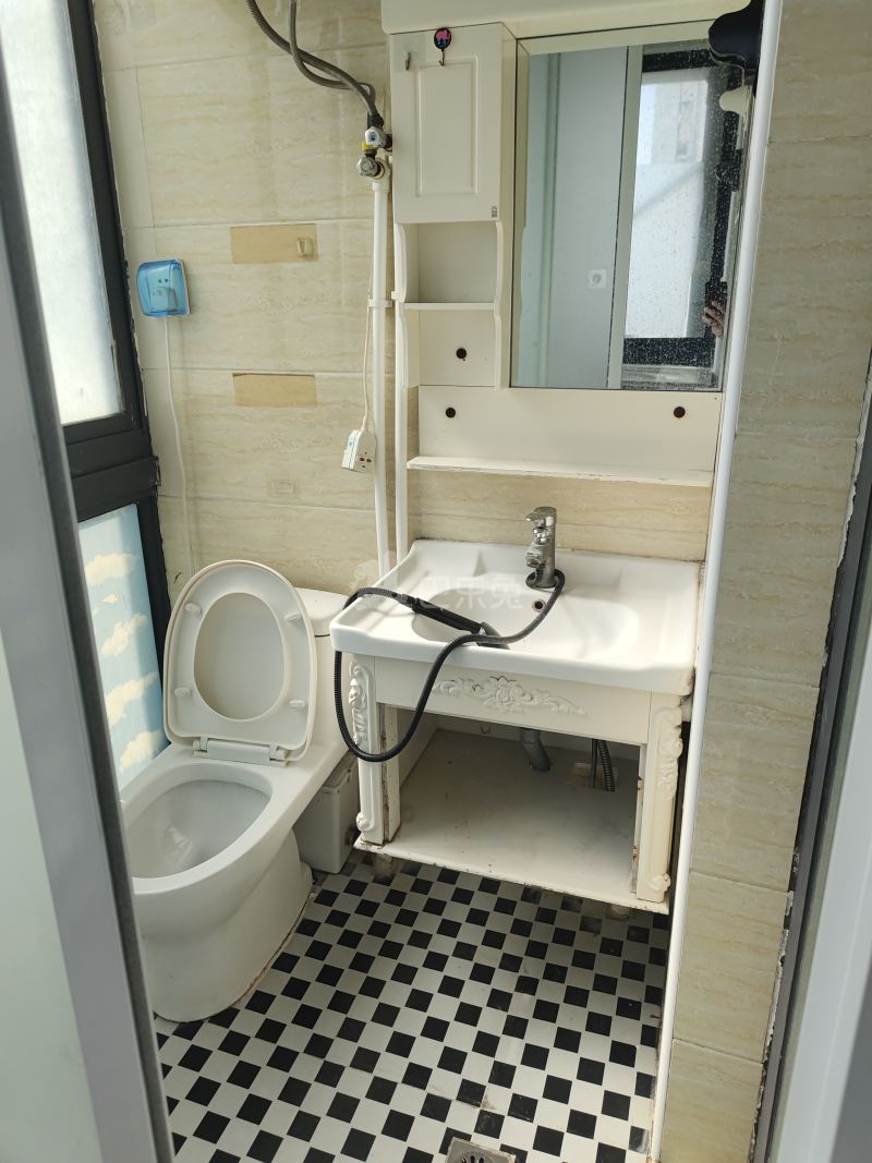 晶杰苑8509765卫生间图5