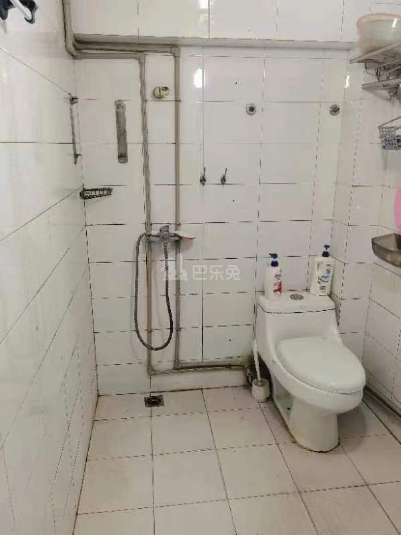 仙霞路小区8521314卫生间图5