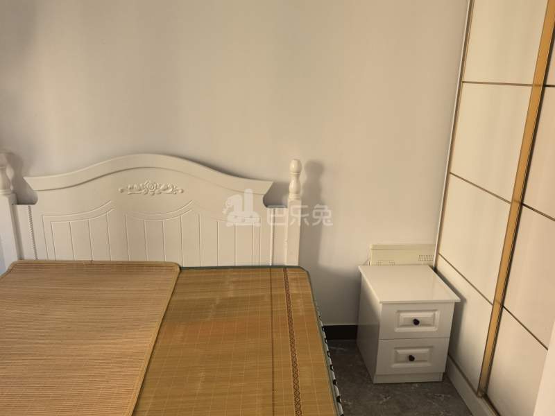 金海华城康平佳苑8528863卧室图1